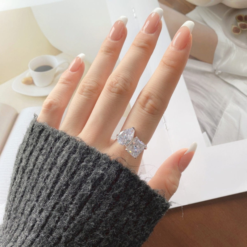 Eliza Ring mit zwei Steinen