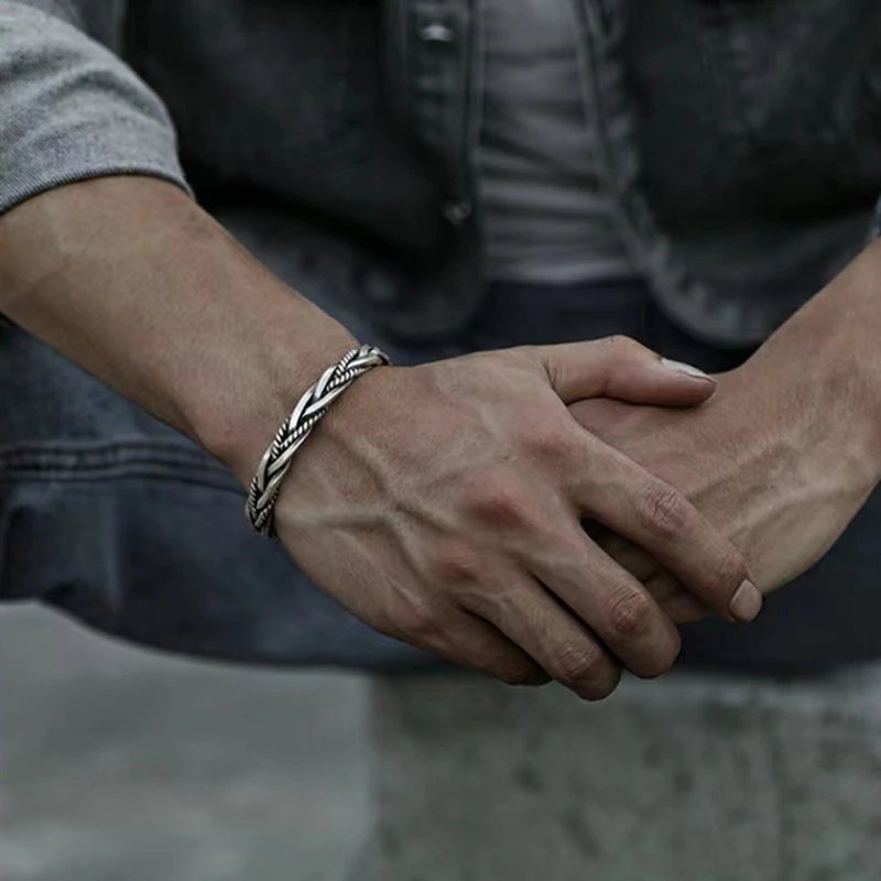 Lucas Minimalistisches Armband