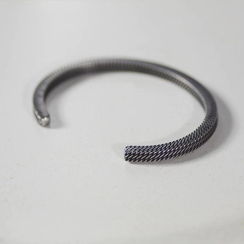 Lucas Minimalistisches Armband