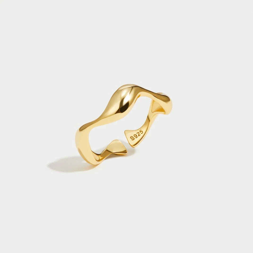 Angela Ring